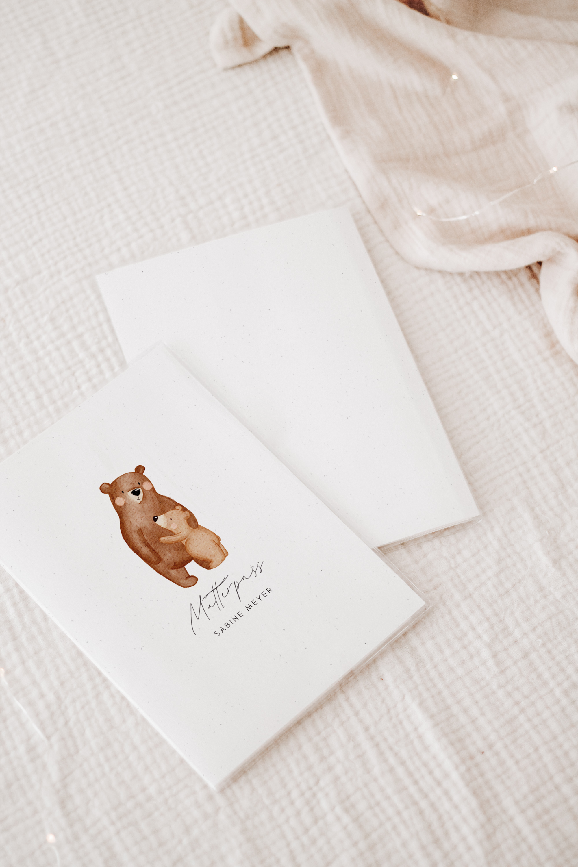 Mutterpass Hülle Bär Umarmung