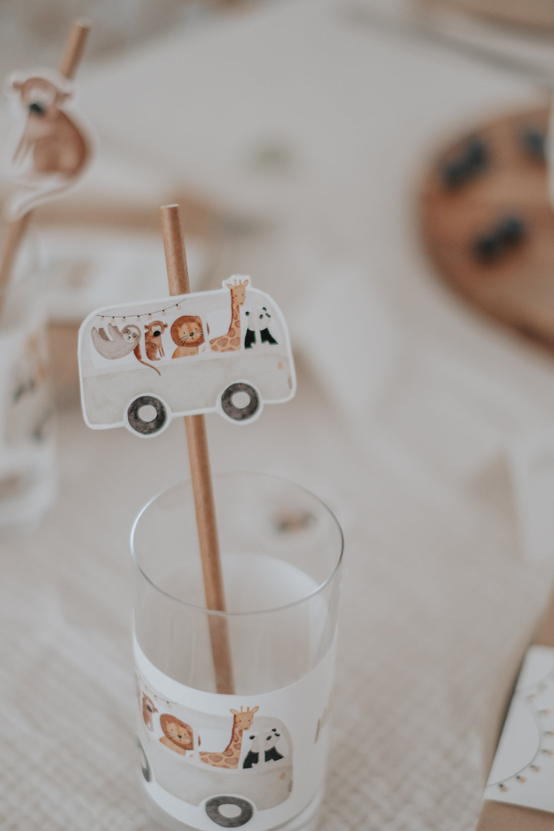 Strohhalme Safaribus