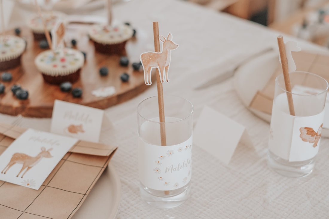 Strohhalme Waldtiere