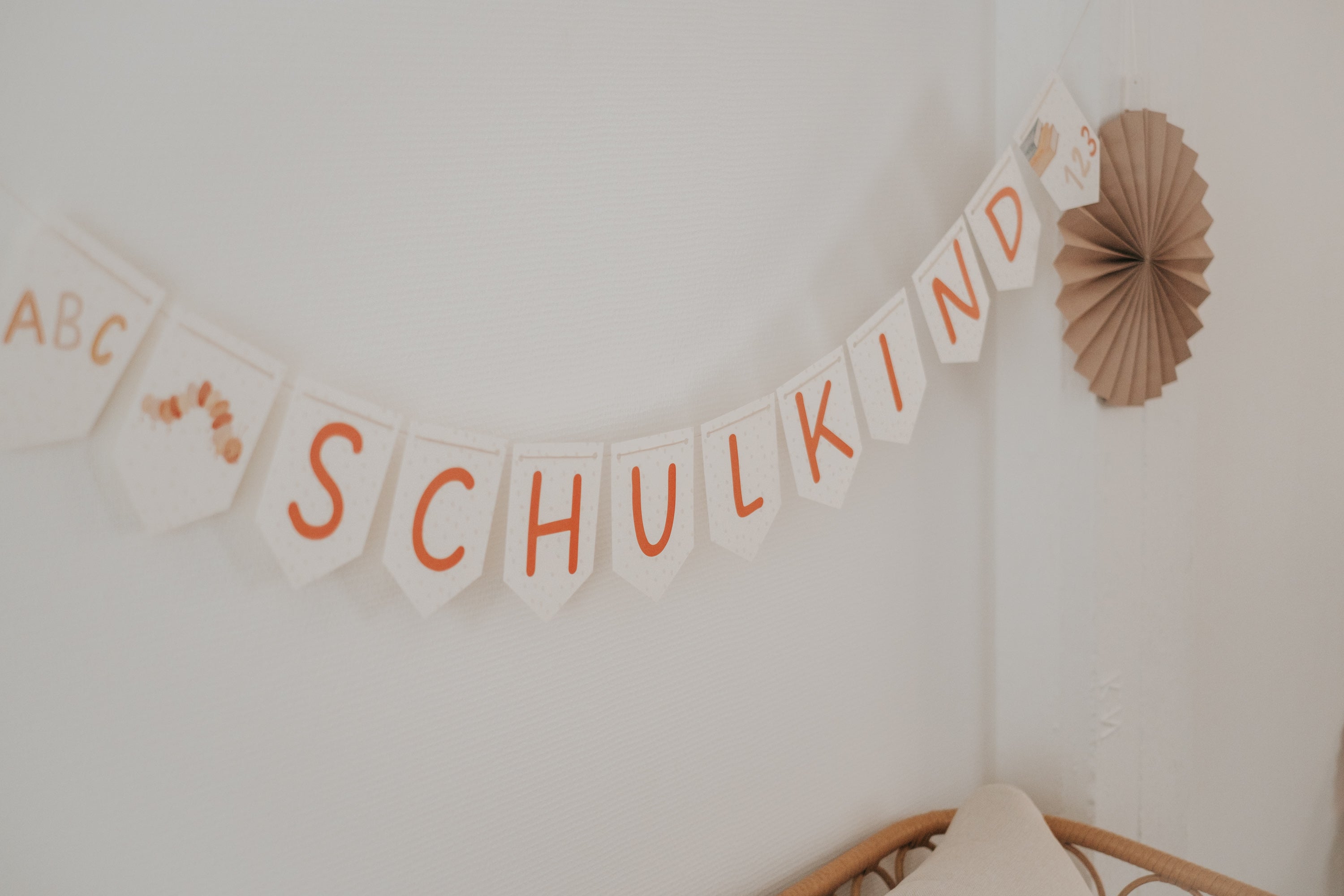 Girlande Schulanfang Raupe Wimpel Schulkind