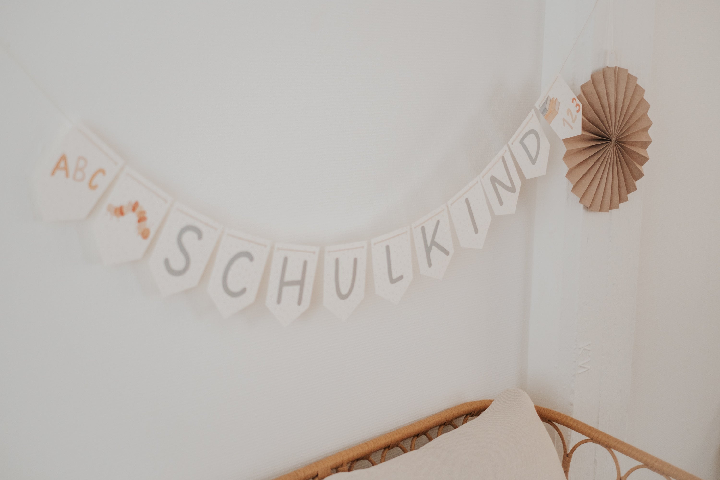 Girlande Schulanfang Raupe Wimpel Schulkind