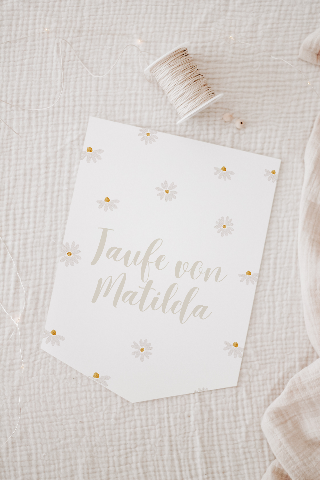 Wimpel mit Name Taufe Gänseblümchen