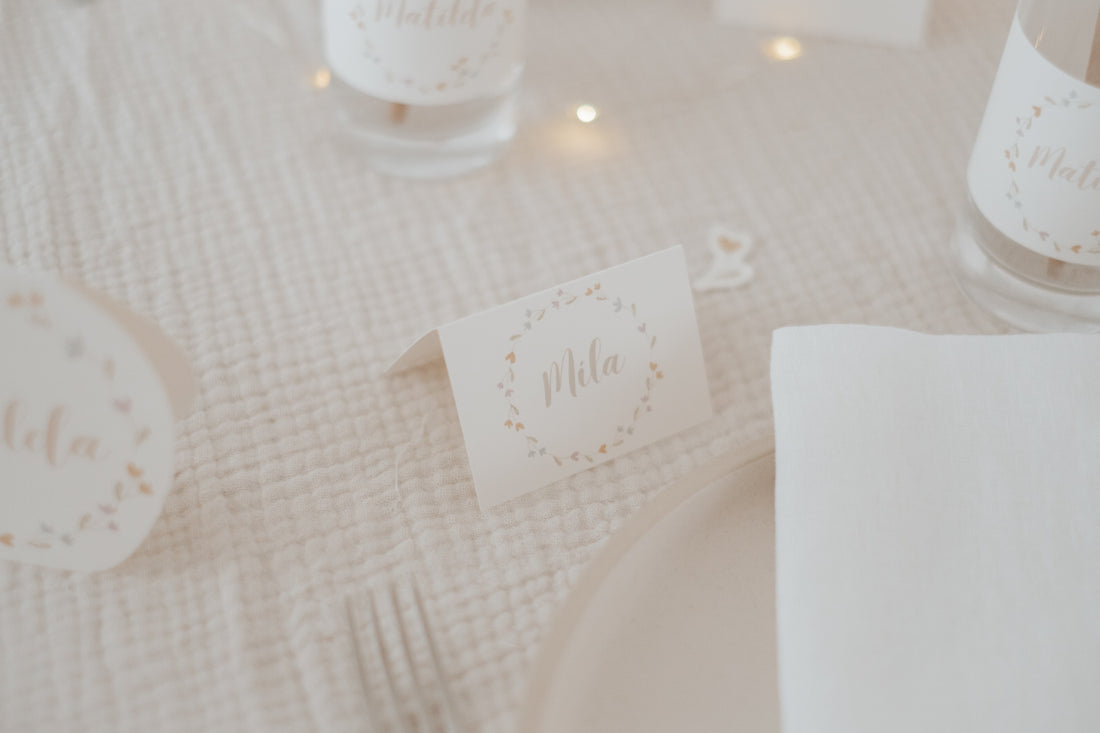 Tischkärtchen Taufe Blümchen