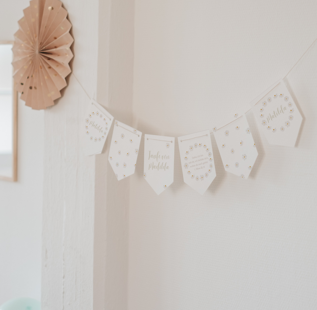 Girlande Taufe Gänseblümchen Wimpel